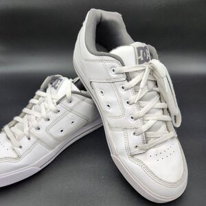 DC Pure Mens 12 skate shoe 300660 White Leather minimal wear